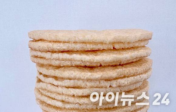 많은 사람이 '뻥튀기'를 다이어트 식품으로 오인하지만, 이는 사실이 아니다. 사진은 뻥튀기. [사진=설래온 기자]