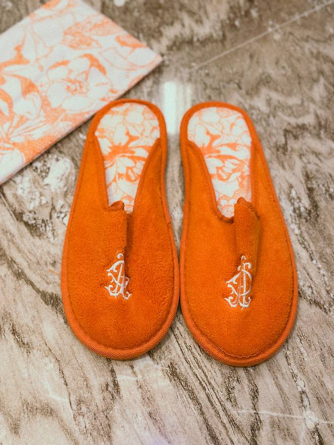 객실 슬리퍼 / 사진=권효정 여행+ 기자