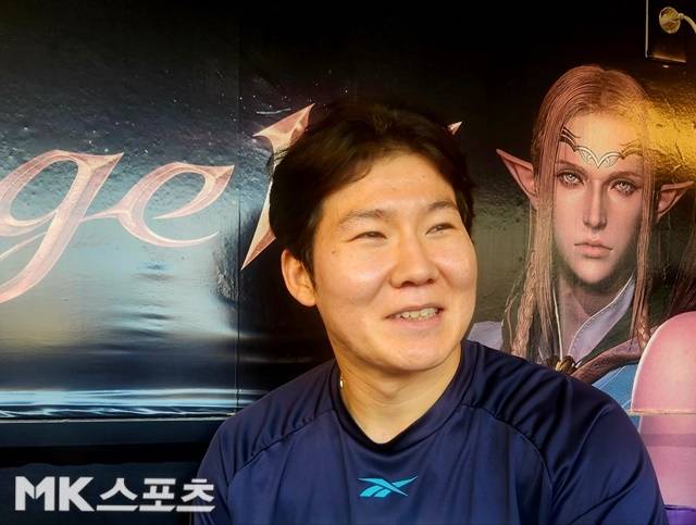 30일 경기 전 만났던 박민우. 사진(창원)=이한주 기자