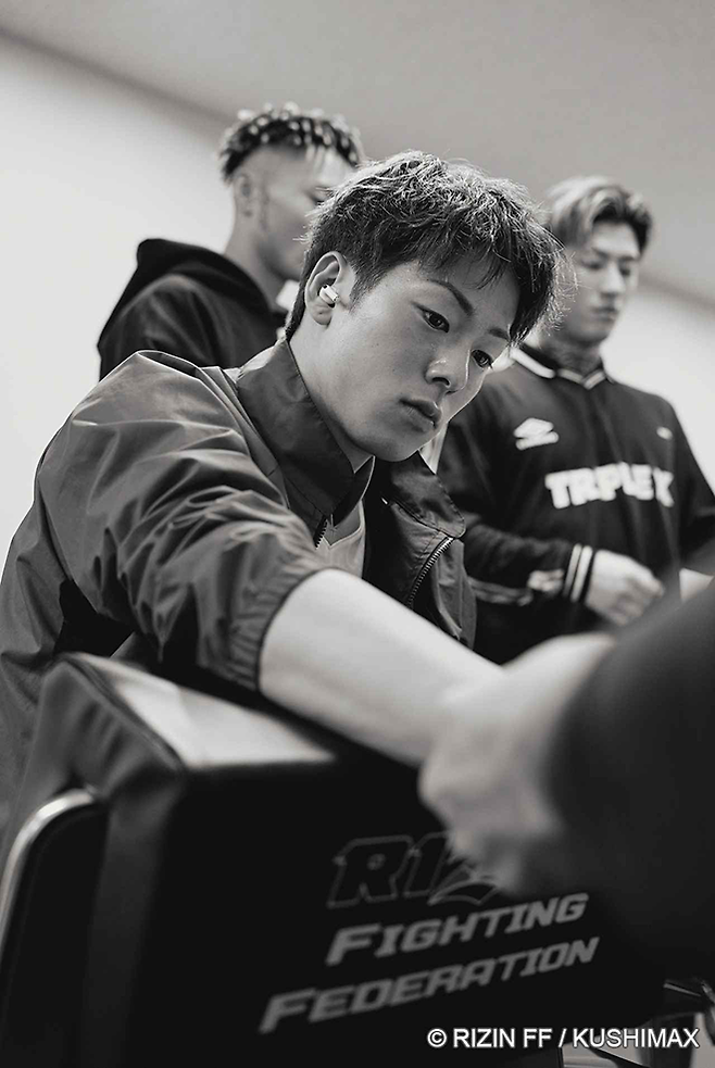 종합격투기 파이터 미우라 고타가 2024년 연말 일본 사이타마 슈퍼아레나 라이진 49 출전을 준비하고 있다. 고타는 1992년 제10회 아시아축구연맹 아시안컵 최우수선수 미우라 가즈요시의 둘째 아들이다. 사진=RIZIN FF