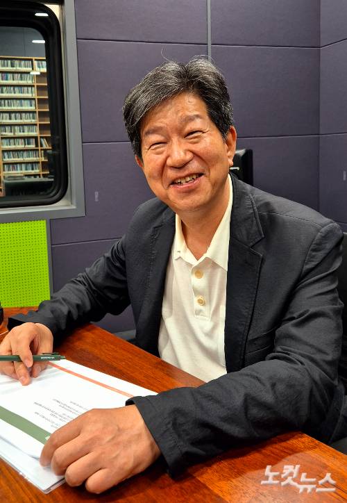 강원CBS.강원영동CBS 시사프로그램 <최진성의 위클리오늘>에 출연한 강원창조경제혁신센터 이해정 대표이사. 강민주 PD