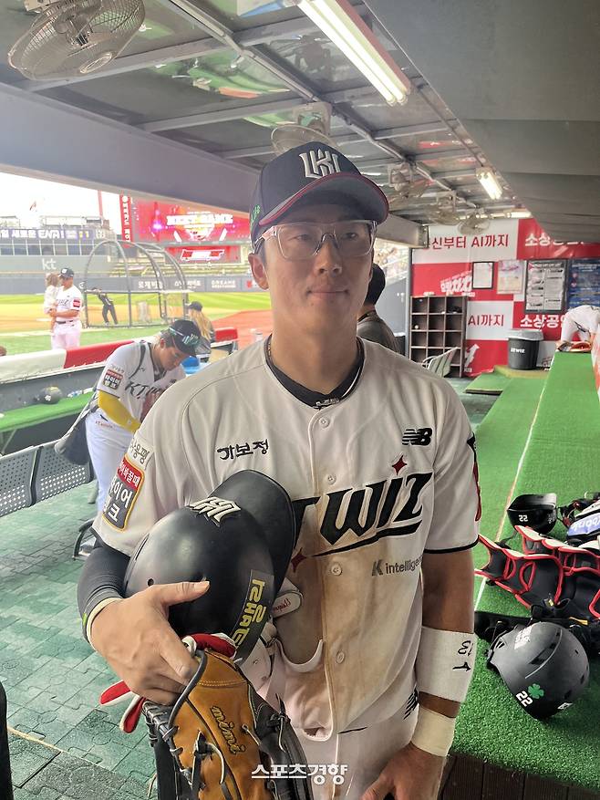 KT 허경민이 31일 수원 KIA전을 마치고 인터뷰하고 있다. 수원 | 김하진 기자