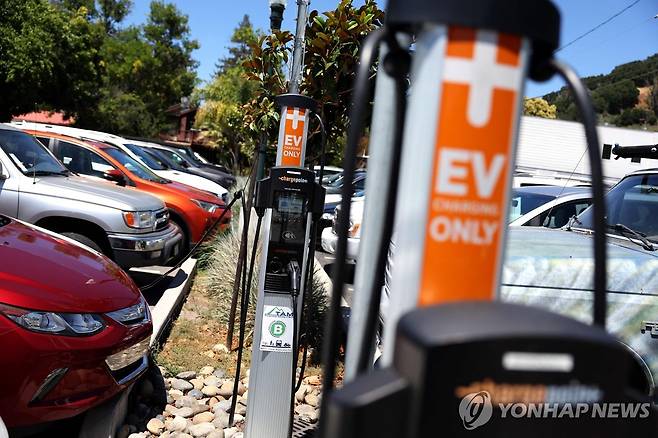 미국 캘리포니아의 전기차 충전소 [AFP 연합뉴스 자료사진. 재판매 및 DB 금지]