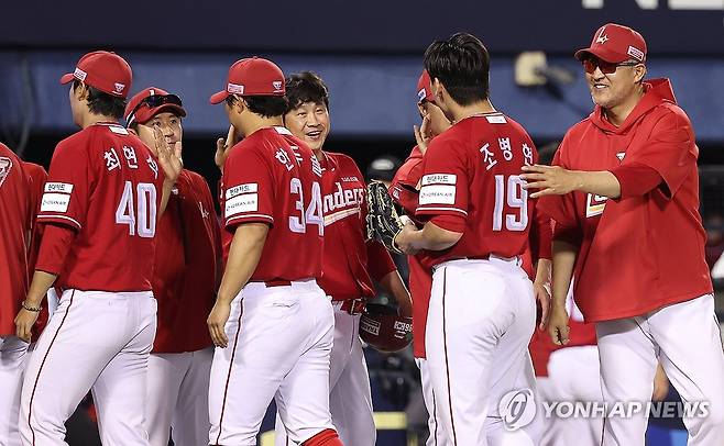 승리 거둔 SSG [연합뉴스 자료사진]