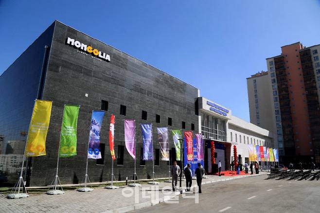 정부가 관광 부문 ODA 사업으로 건립해 지난 29일 울란바토르시에서 개관한 ‘몽골 관광종합교육센터’ 전경. (사진=문화체육관광부)