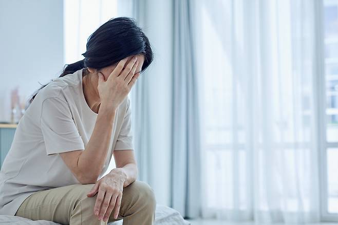 몸속에 만성 염증이 자리잡고 있으면 피로감이 이어질 수 있다. 피로감에 기운이 떨어지는 것을 느끼면 병원에서 진단을 받아보는 게 좋다. [사진=게티이미지뱅크]