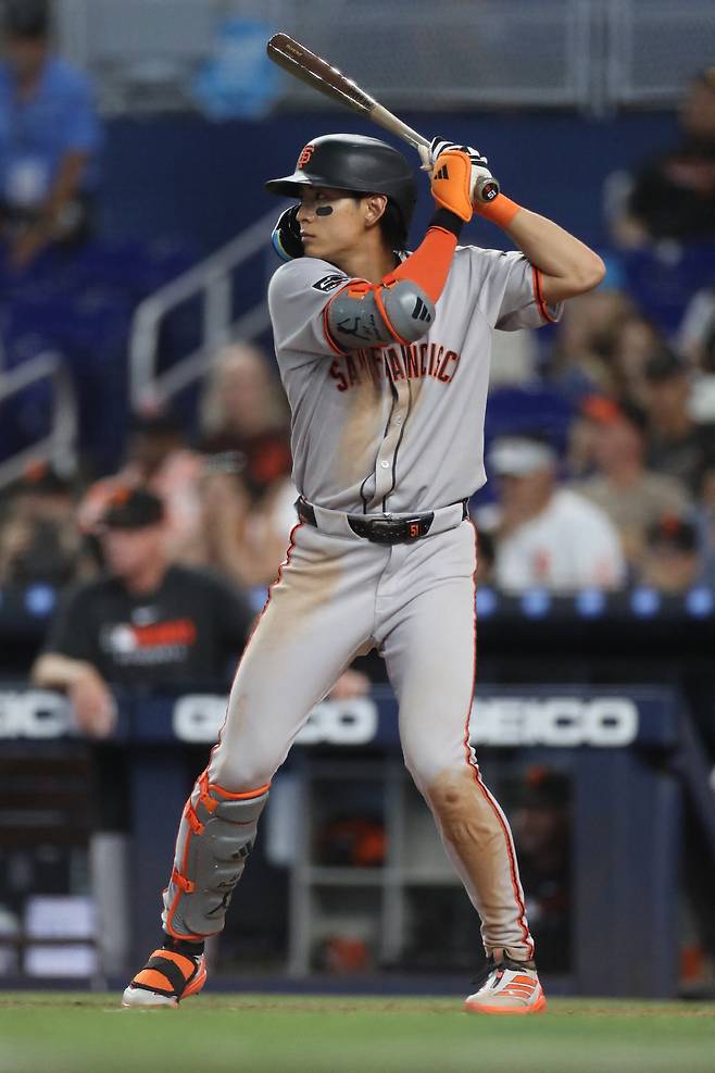이정후가  마이애미전에서 타격 자세를 취하고 있다. AFP연합뉴스