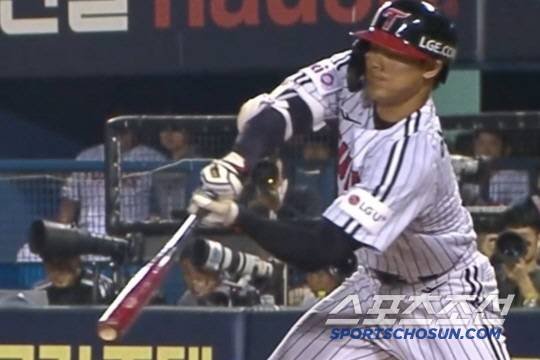 LG 이영빈이 27일 잠실 한화전서 7회말 체크스윙을 했다. 심판은 이를 노스윙으로 판정했다. MBC스포츠플러스 중계화면 캡쳐