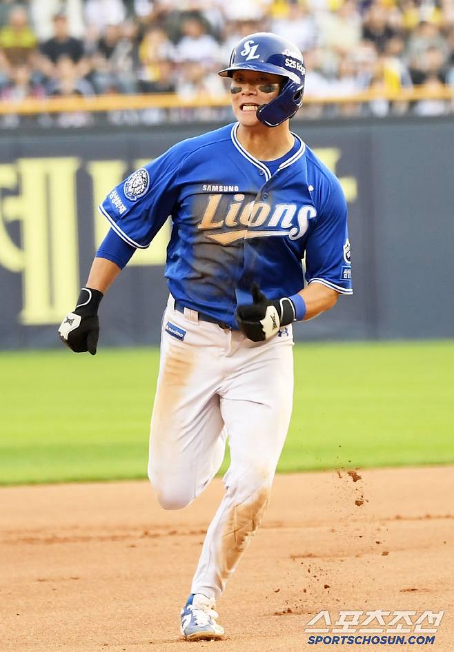 31일 잠실구장에서 열린 LG 트윈스와 삼성 라이온즈의 경기. 6회초 2사 1,3루 삼성 김영웅 적시타 때 박승규가 3루까지 진루하고 있다. 잠실=박재만 기자 pjm@sportschosun.com/2025.05.31/