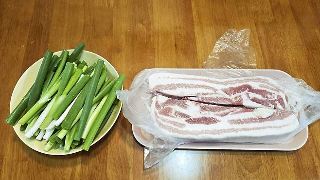 20250531_212436.jpg 저녁 통삼겹 굽고 그 기름에 파전