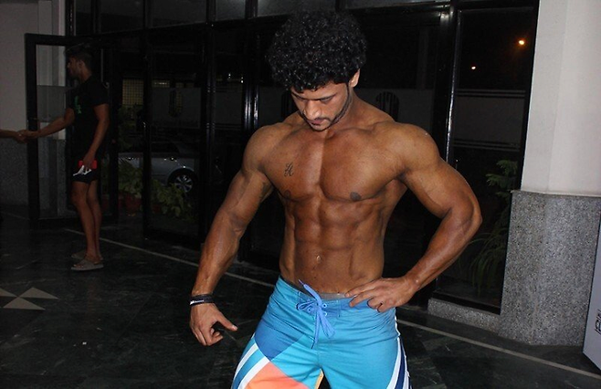 image.png 근육 키울때 스테로이드 효과가 얼마나 개쩌는지 보여드림 스테로이드가 얼마나 대단한 약물인지 보여주는 충격적인 짤 ㄷㄷ.jpg