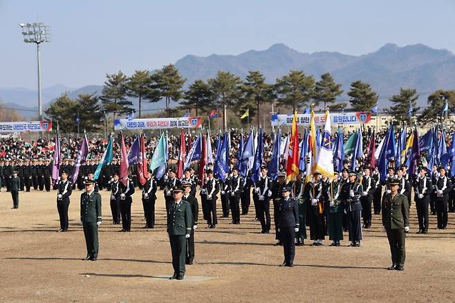 지난 2월 28일 충북 괴산군 육군학생군사학교에서 '2025년 대한민국 학군장교 임관식'이 열리고 있다. 육군 제공