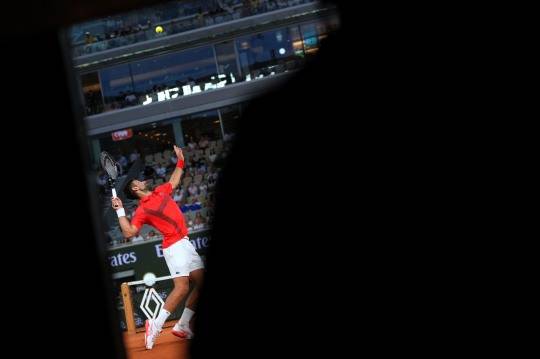 조코비치의 서브. 사진[AP=연합뉴스]