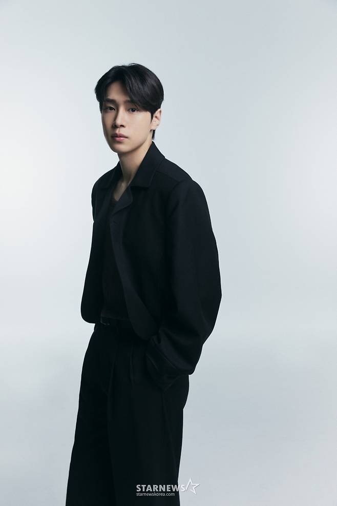 tvN '언젠가는 슬기로울 전공의생활'의 배우 강유석이 26일 진행된 라운드 인터뷰를 위해 포즈를 취하고 있다. /사진제공=저스트엔터테인먼트 2025.05.26 /사진=김휘선 hwijpg@