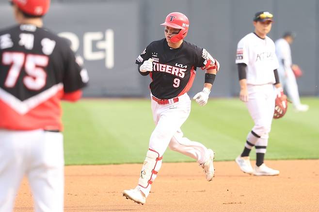 KIA 타이거즈 윤도현. KIA 타이거즈