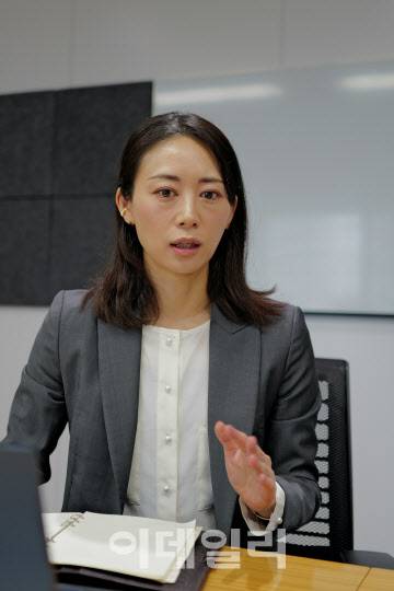 모라노 아야카 큐텐재팬 전략마케팅실장이 이데일리와 인터뷰를 하고 있다. (사진=김정유 기자)