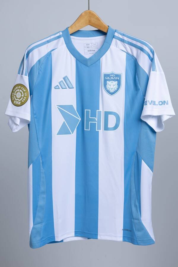 울산HD 국제축구연맹(FIFA) 클럽 월드컵 유니폼. 사진┃울산HD