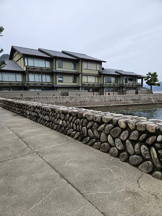 3fb8c32fffd711ab6fb8d38a4487766d1329318d93ec5024e0000745b576568dd7d4518cfdce109b4a0fea4ba53a