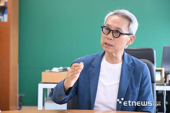 이근면 전 인사혁신처장