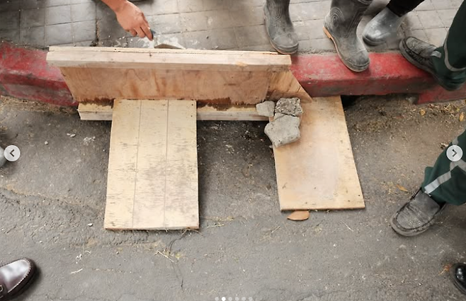 필리핀 당국이 여성이 나왔던 구멍을 메웠다. [사진 = 인스타그램 iammrthirty]