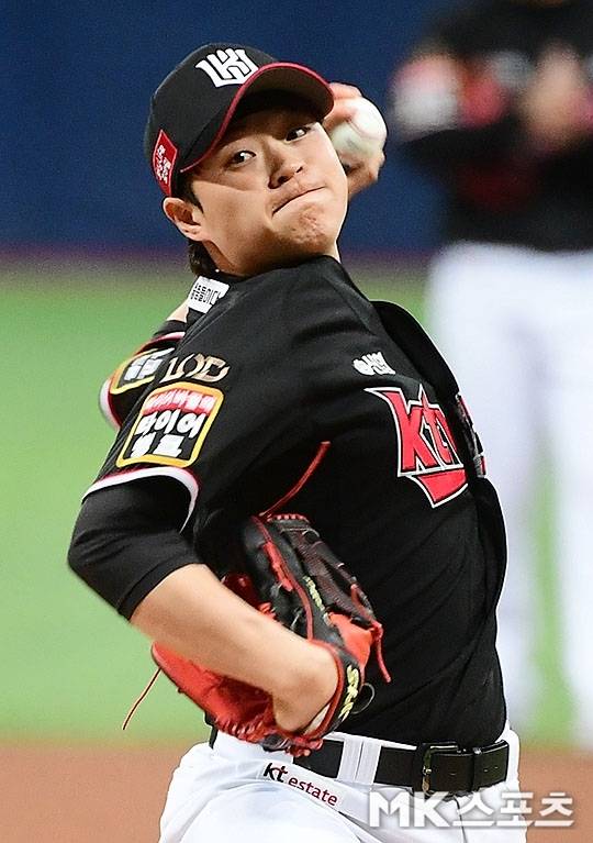 KT 위즈의 박세진이 트레이드를 통해 롯데 자이언츠 유니폼을 입고 형인 박세웅과 함께 한 구단에서 뛰게 됐다. 사진=김영구 기자