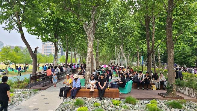 서울국제정원박람회를 찾은 시민들/사진=서울시