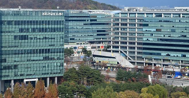 국내 석·박사 학위를 갖춘 인공지능(AI) 고급 인재들 중 상당수는 한국 대신 해외행을 택하고 있다. 사진은 AI 관련 기업이 몰려있는 경기 성남시 판교 지역  [헤럴드 DB]