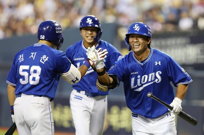 삼성 김태훈(오른쪽). 사진제공｜삼성 라이온즈