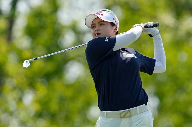 최혜진이 2일 미국 위스콘신주 에린의 에린 힐스GC에서 열린 제80회 US여자오픈 최종라운드 16번홀에서 아이언 티샷을 하고 있다. 에린｜AFP연합뉴스