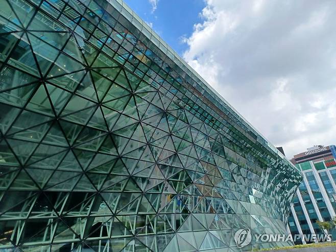 서울특별시청 [촬영 안 철 수]