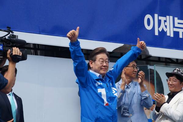 5월21일 오후 인천 부평역 찾아 유세 나선 더불어민주당 이재명 대선 후보. [사진=이장원 기자]