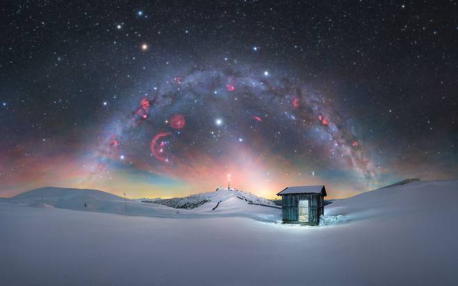 겨울동화. /우로스 핑크/2025 Milky Way Photographer of the Year