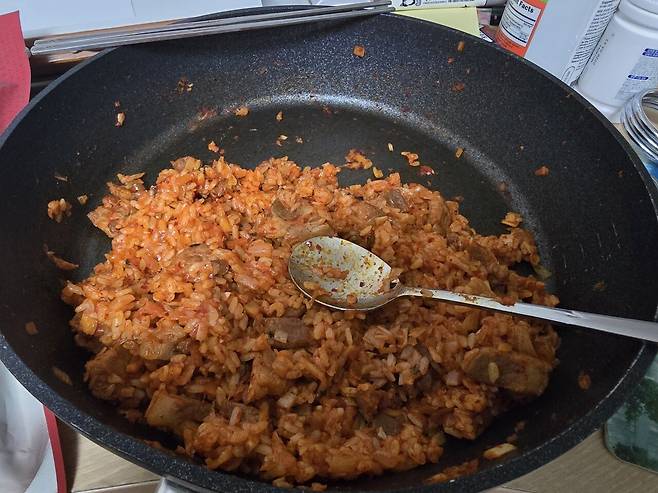 저녁먹어요 목살김치볶음밥+닭강정