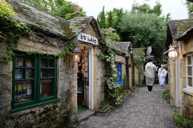 유후인의 동화마을 컨셉 "플로랄 빌리지" / JAPAN NOW