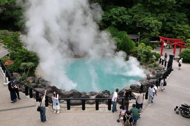 온천수로 인한 수증기가 지옥을 연상시킨다는 벳푸 "지옥순례" / JAPAN NOW