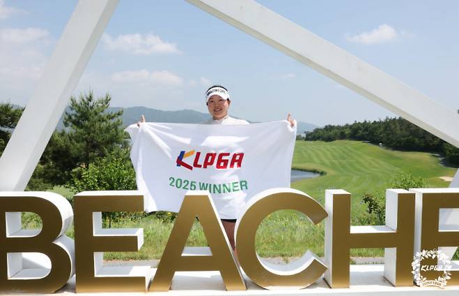 ‘KLPGA 2025 다산베아채 골프앤리조트 점프투어 with SBS골프 7차전’ 우승자 조하리. KLPGA 제공