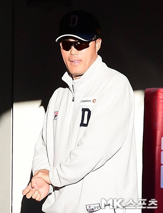 두산 감독 대행을 맡게 된 조성환 코치. 사진=김영구 기자