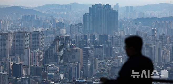 [서울=뉴시스] 조수정 기자 = 서울 시내 아파트 등 주택. 2025.05.25. chocrystal@newsis.com