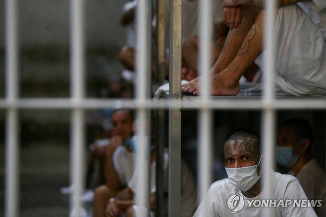 엘살바도르 세코트 수감자들 [로이터 연합뉴스 자료사진. 재판매 및 DB 금지]