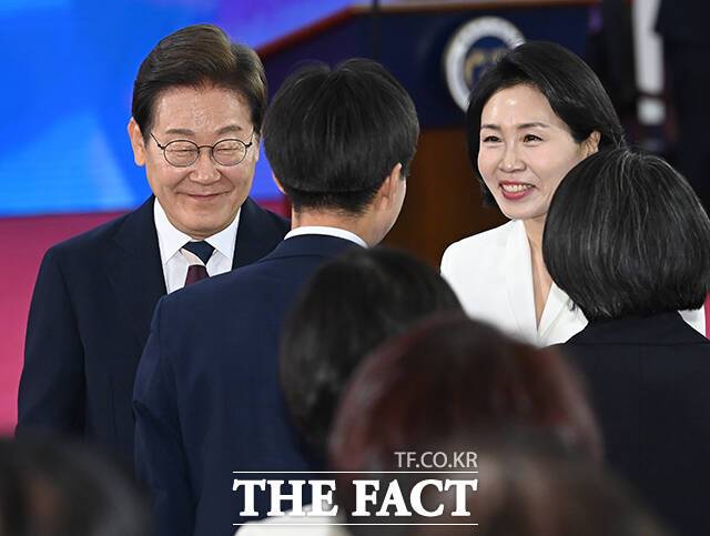 제21대 대통령 취임선서 참석하는 이재명 대통령과 김혜경 여사.