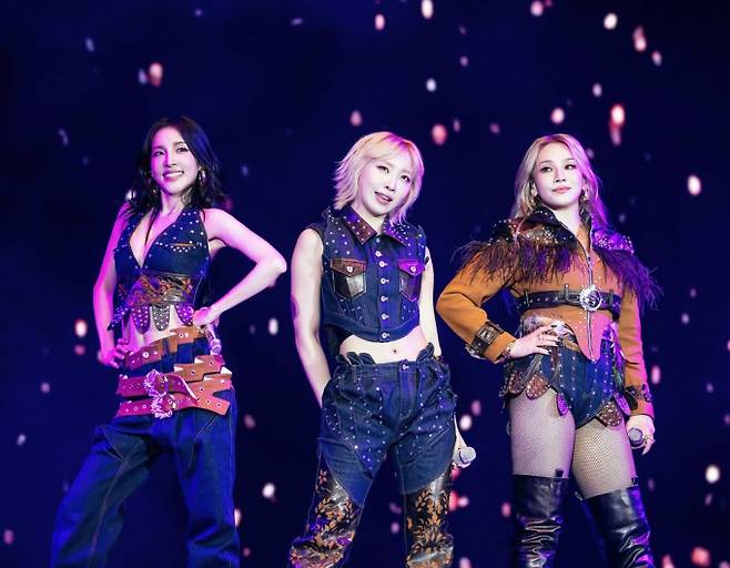 투애니원, LA 공연서 박봄 제외... 3인만 무대 올라(출처: CL 인스타그램)