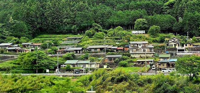 7fed8273b5876bf751ee85e044847d730a332d99d07792eb65f79d601946f281