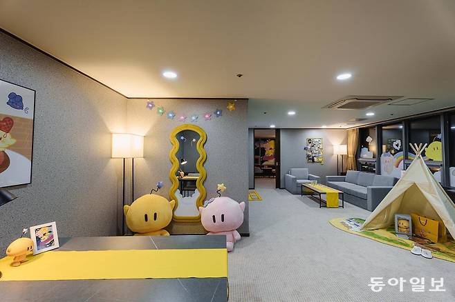 대전시는 대전관광공사, 대전관광협회와 함께 꿈돌이 가족을 앞세워 5개 주제로 체류형 관광 활성화에 나선다고 4일 밝혔다. 사진은 꿈씨 패밀로 꾸민 꿈씨호텔 모습. 대전관광공사 제공.