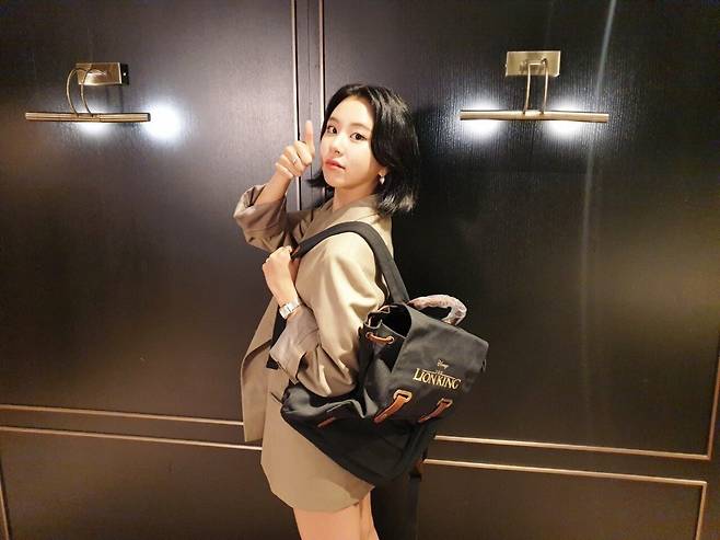 6PbwNTBI6keAwgU00WEeOG.jpg 라이온킹 닮아서 라이온킹 시사회에 초대된 아이돌.jpg