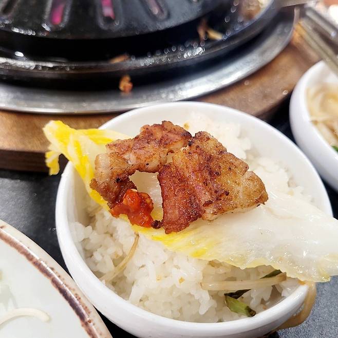 노총각 돼지갈비 혼밥