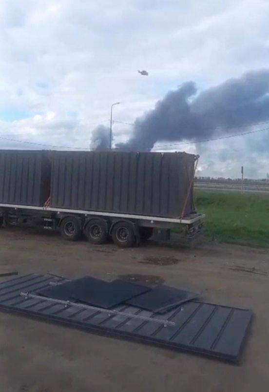 컨테이너로 드론을 반입해 러시아 기지를 공격했다. [로이터=연합뉴스]