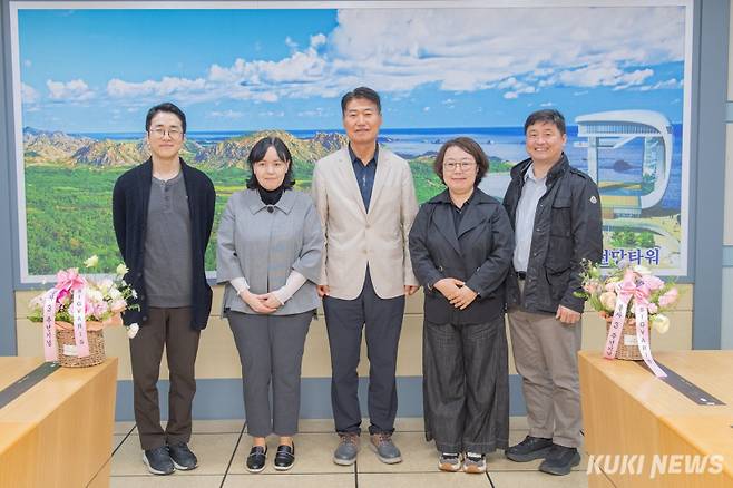 강원 고성군(군수 함명준)은 지난달 24일 군청에서는 무료 혈관검진 시행 3주년을 기념해 의료진들과 간담회를 열고 그동안 행해진 검진 현황과 결과 그리고 향후 계획에 대해 논의했다. 고성군