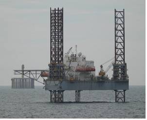 서해 잠정조치 수역(PMZ) 내 중국 구조물. 국민의힘 엄태영 의원실 제공.jpg