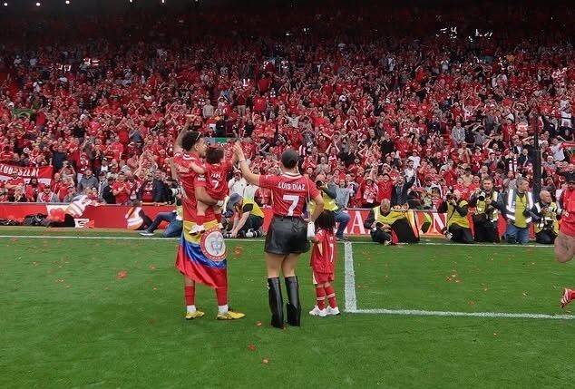 리버풀 윙어 디아스 가족들. /폰스 소셜미디어