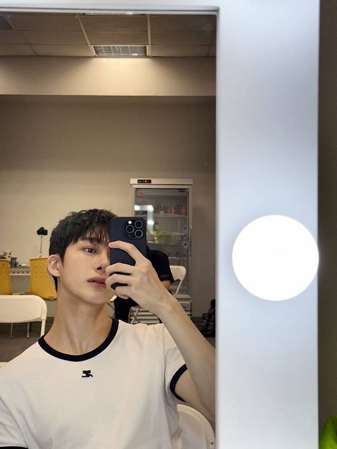 사진=몬스타엑스 공식 계정